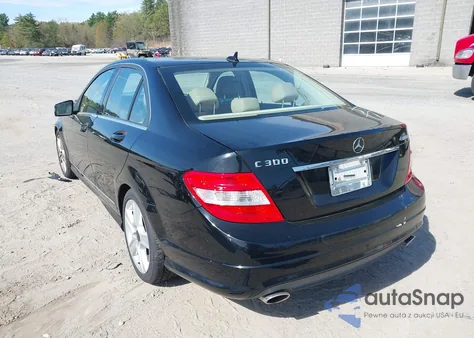 2011 Mercedes-Benz C 300 Luxury 4Matic/Sport 4Matic from USA, damaged, VIN WDDGF8BB0BR133565